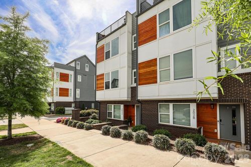 2032 Bryant Park Dr, Charlotte, NC, 28208-6089 | Card Image