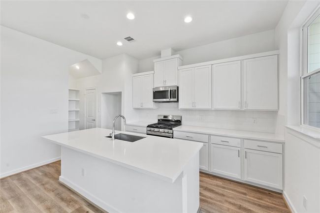 *Photos of similar plan with finish package 2 | Image 8