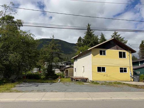 405 Degroff St, Sitka, AK, 99835-7448 | Card Image