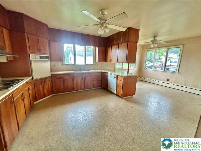 603 Shawnee St, Condo with 3 bedrooms, 2 bathrooms and null parking in Roseto PA | Image 11