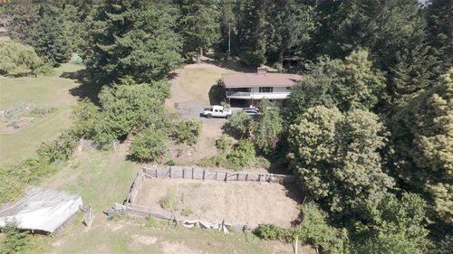 1581 Croation Rd, Campbell River, BC, V9W3T4 | Card Image