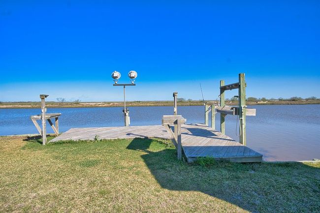 1709 County Road 441 D, House other with 3 bedrooms, 2 bathrooms and null parking in Brazoria TX | Image 6