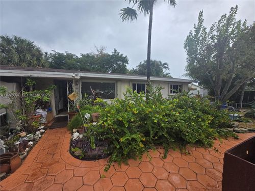 906 Ne 23rd Ter, Pompano Beach, FL, 33062-4420 | Card Image