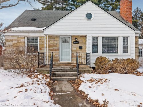 6821 Lafayette St, Dearborn Heights, MI, 48127-2124 | Card Image