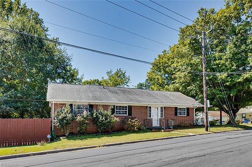 401 Uwharrie St, Asheboro, NC, 27203-6205 | Card Image