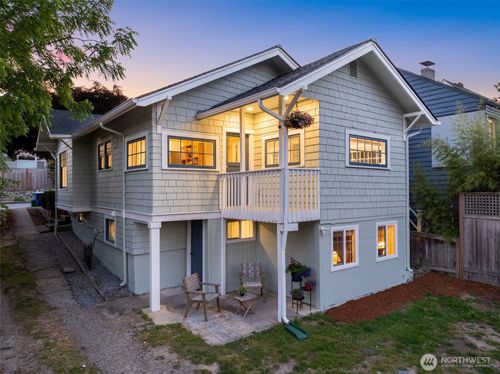 5704 35th Ave Ne, Seattle, WA, 98105-2332 | Card Image