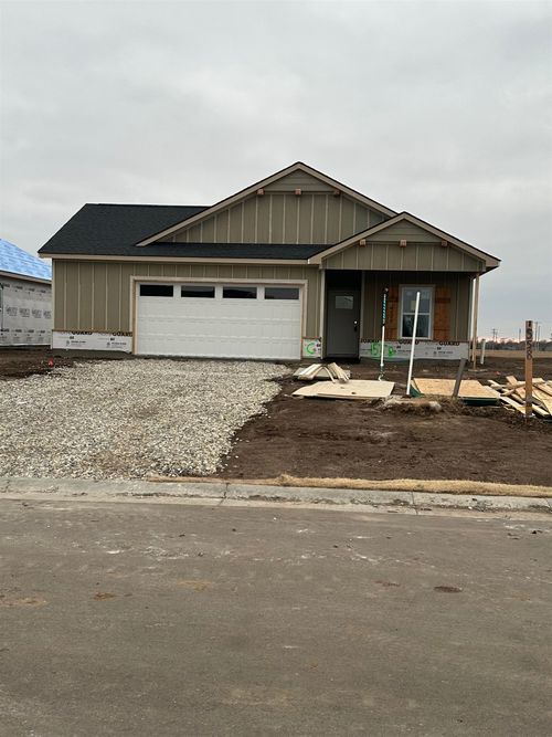 1558 N Emerald Valley Dr, Mulvane, KS, 67110-8625 | Card Image