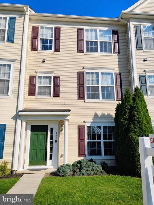 492 S Carlisle Street, GREENCASTLE, PA, 17225 | Card Image