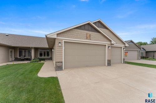 3805 E Diablo Cir Circle, Sioux Falls, SD, 57108-8540 | Card Image