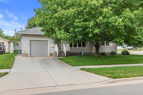 2010 Chase Street, WISCONSIN RAPIDS, WI, 54495 | Card Image