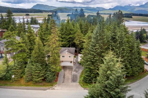 10620 Horizon Dr, Juneau, AK, 99801-7627 | Card Image