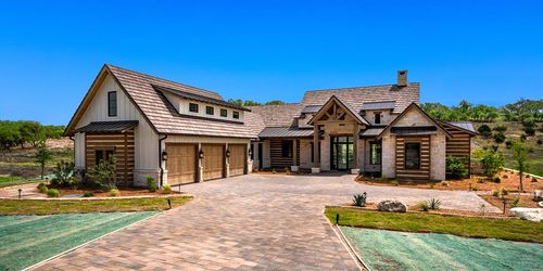 41 Tennis Ln, Fredericksburg, TX, 78624-4290 | Card Image