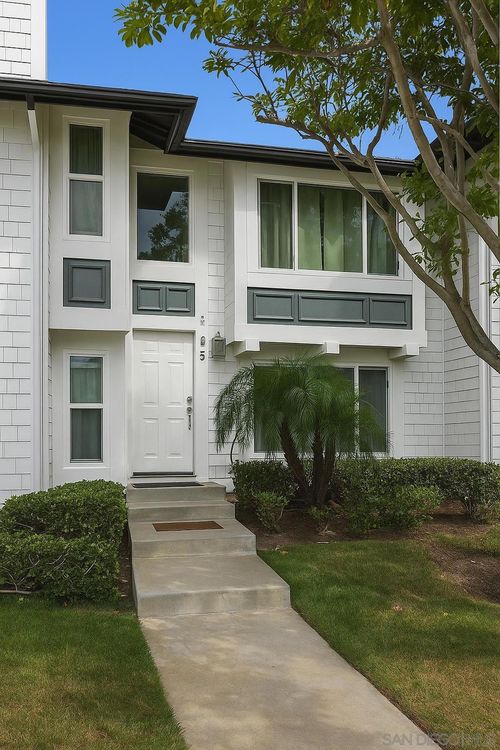 876 Hollyhock Ct, Carlsbad, CA, 92011-3821 | Card Image