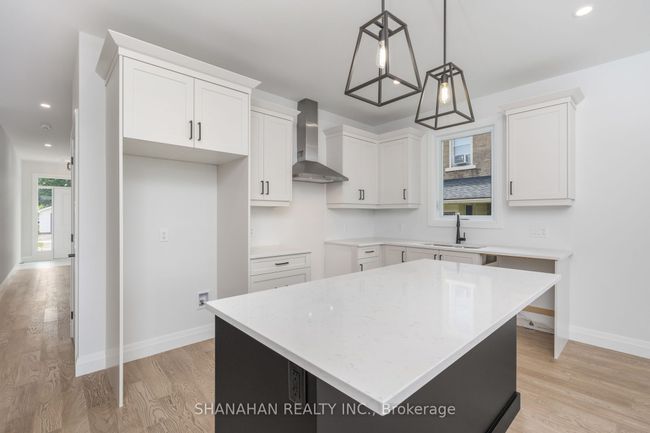 397 Victoria St, House attached with 2 bedrooms, 2 bathrooms and 1 parking in Warwick ON | Image 6