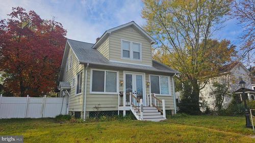 205 3rd Ave Sw, GLEN BURNIE, MD, 21061-3427 | Card Image