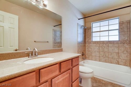 1505 Strong Dr, Las Vegas, NV, 89102-2145 | Card Image