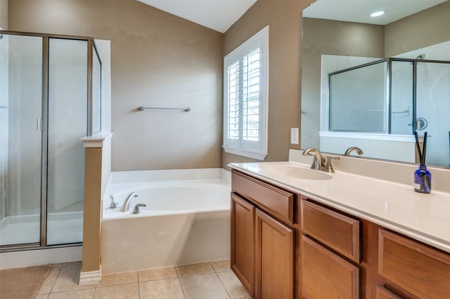 1416 Chase Ln, Townhouse with 4 bedrooms, 4 bathrooms and null parking in Irving TX | Image 23