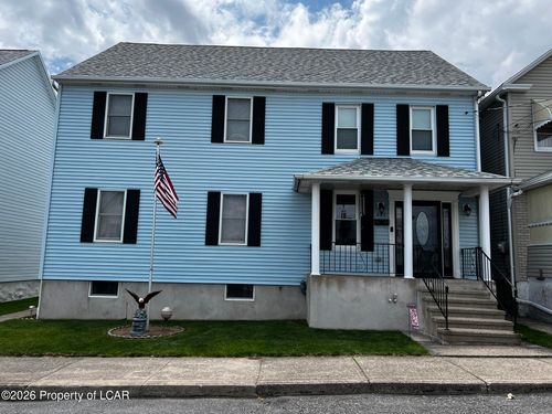 432 Hemlock St, Freeland, PA, 18224-1712 | Card Image