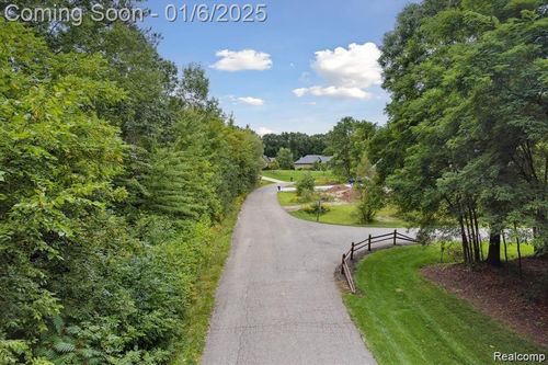 225 Great Pines Drive, Oxford Twp, MI, 48371 | Card Image