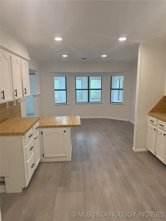 1402 Se 9 Th St, House other with 3 bedrooms, 2 bathrooms and null parking in Wagoner OK | Image 11