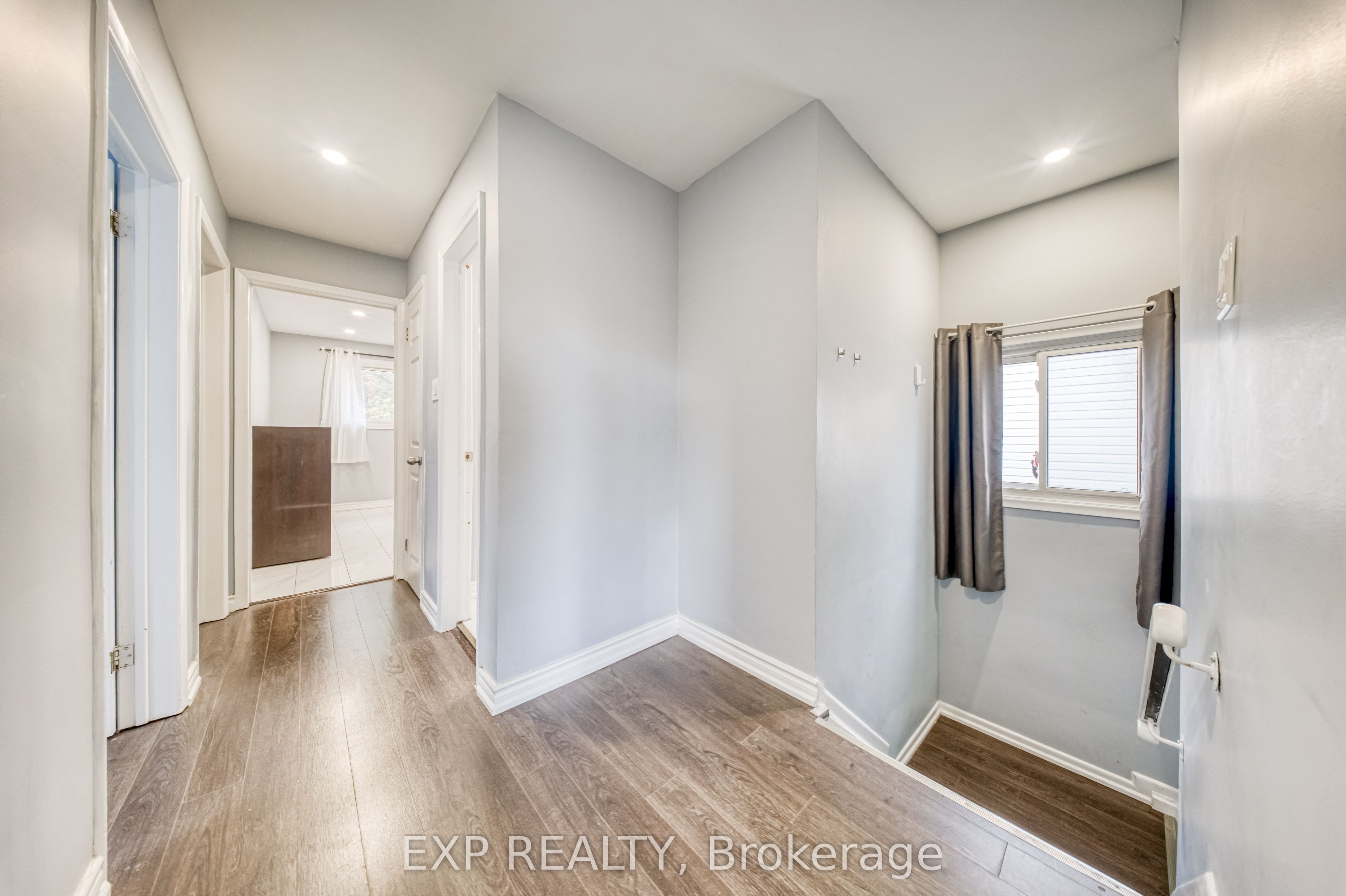 Residential Lease in Toronto E06 4