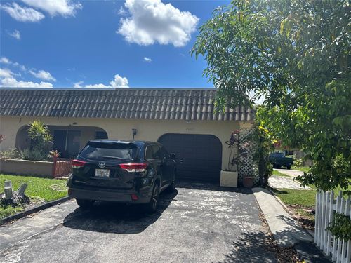 1-2-7007 Nw 79th Ave, Tamarac, FL, 33321-8414 | Card Image