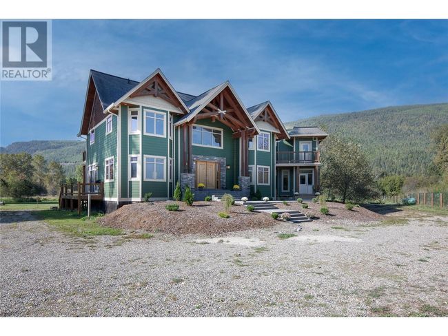 2388 Lawrence Rd, House other with 3 bedrooms, 3 bathrooms and 20 parking in Lumby BC | Image 11