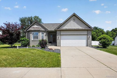 319 Pauline Pass, Linden, MI, 48451-8568 | Card Image