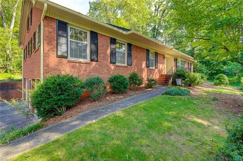 3351 Kirklees Rd, Winston-Salem, NC, 27104-1753 | Card Image