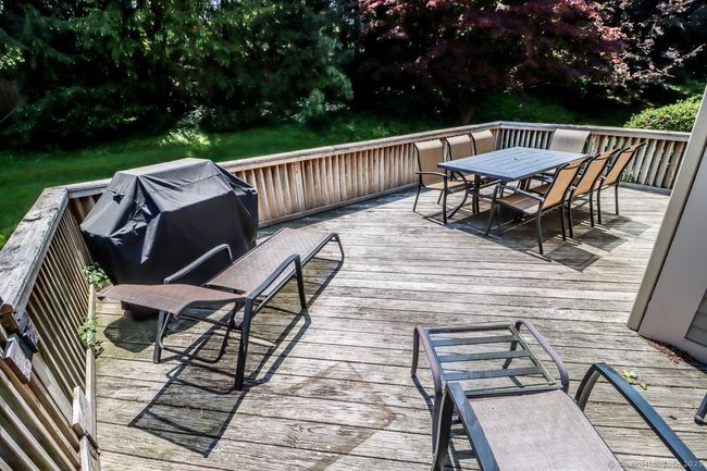 APT-2 - 230 New Canaan Ave, Condo with 3 bedrooms, 3 bathrooms and 3 parking in Norwalk CT | Image 17