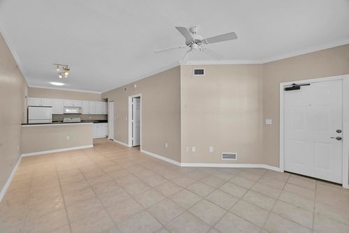 196 Se Kitching Cir, Stuart, FL, 34994-5927 | Card Image