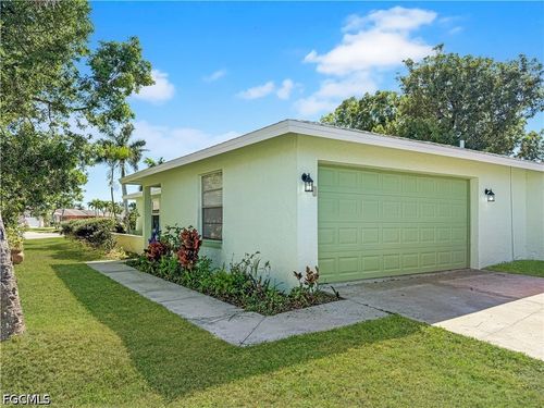 3510 Se 2nd Ave, Cape Coral, FL, 33904-4805 | Card Image