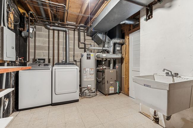B - 1443 Wrightwood Ave, Condo with 2 bedrooms, 3 bathrooms and 1 parking in Chicago IL | Image 21