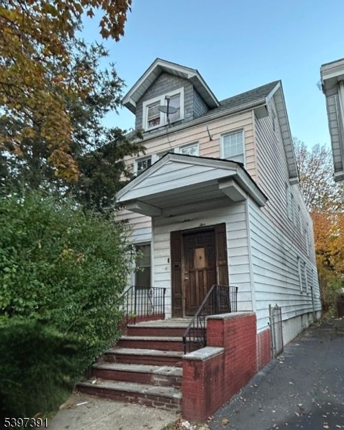 195 Lehigh Ave, Newark, NJ, 07112-2013 | Card Image