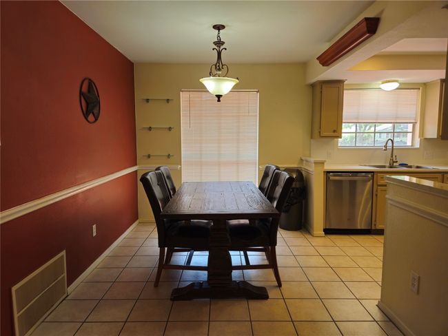 Dining area | Image 6