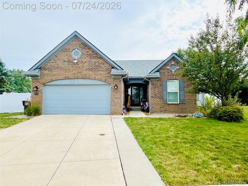 9045 Birch Pointe Dr, Newport, MI, 48166-9287 | Card Image