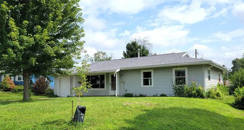 4840 Kesler Rd Nw, Cedar Rapids, IA, 52405-3324 | Card Image