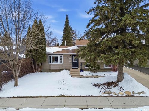 330 Stechishin Way, Saskatoon, SK, S7K5R1 | Card Image