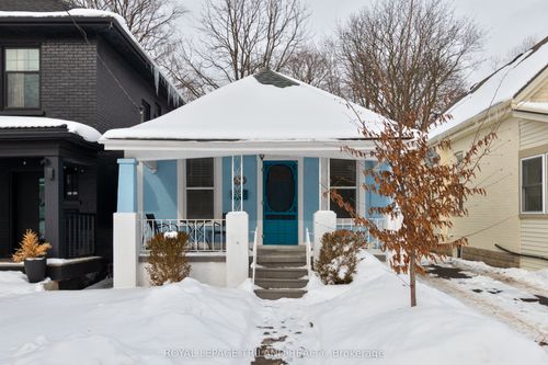 30 Elmwood Pl, London, ON, N6J1J2 | Card Image