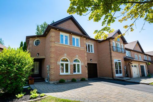 45 Mistleflower Crt, Richmond Hill, ON, L4E3T9 | Card Image