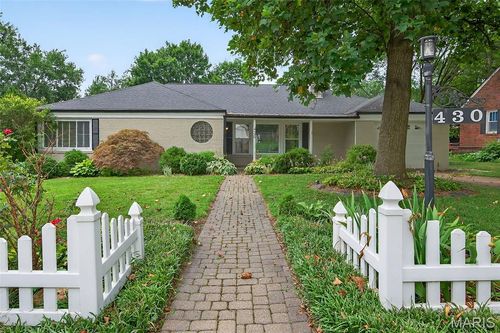 430 Cannonbury Dr, Webster Groves, MO, 63119-4812 | Card Image