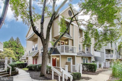 apt-300-5801 Inman Park Cir, ROCKVILLE, MD, 20852-5484 | Card Image