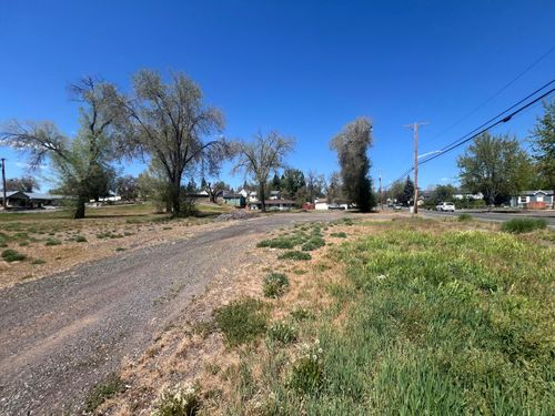 2007 Modoc St, Klamath Falls, OR, 97601 | Card Image