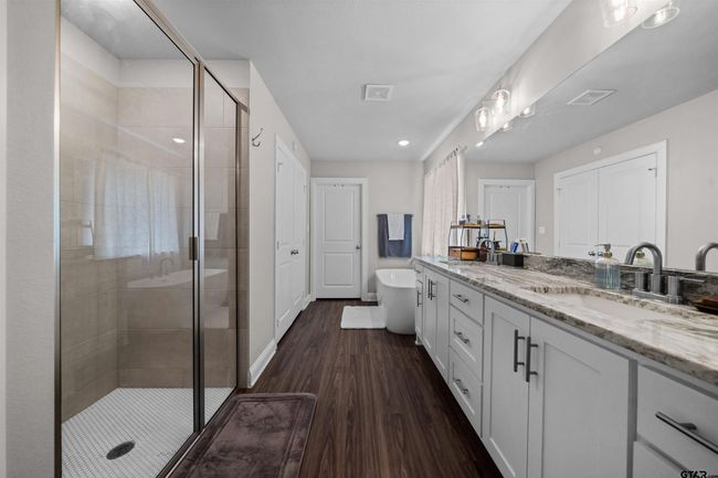 409 Meadows Ct, House other with 3 bedrooms, 3 bathrooms and null parking in Chandler TX | Image 21