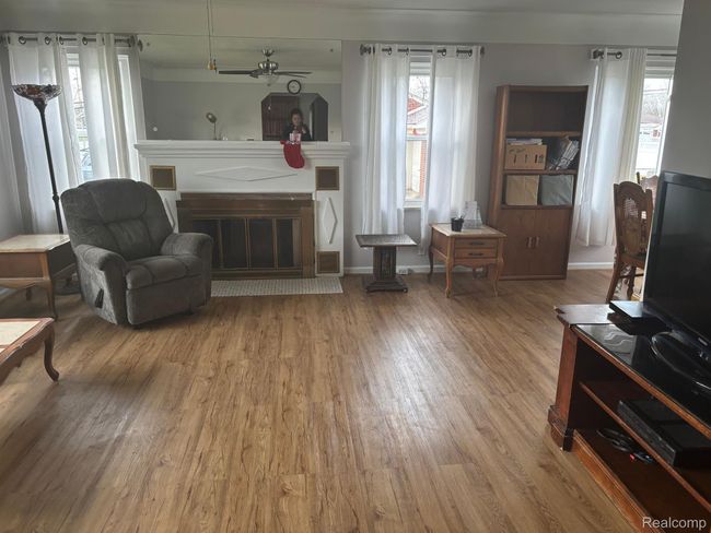 18720 Goddard Rd, House other with 2 bedrooms, 2 bathrooms and null parking in Allen Park MI | Image 11