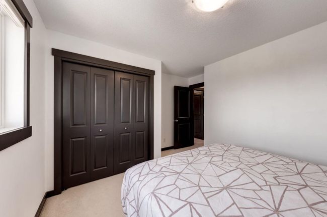 263 Silverado Plains Close Sw, Home with 3 bedrooms, 2 bathrooms and 4 parking in Calgary AB | Image 27