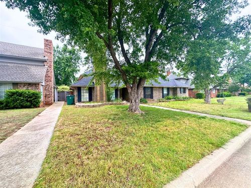 6913 N Spinnaker Ln, Oklahoma City, OK, 73116-1645 | Card Image