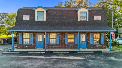 101 N Main St, Stanton, KY, 40380-2174 | Card Image