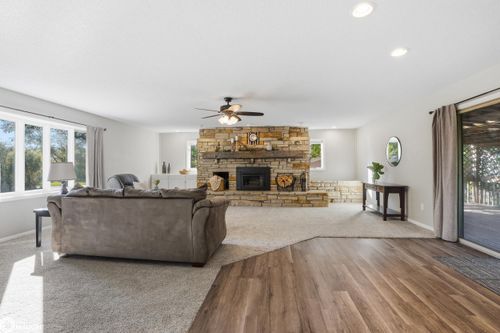 803 11th St, Kalona, IA, 52247-9479 | Card Image