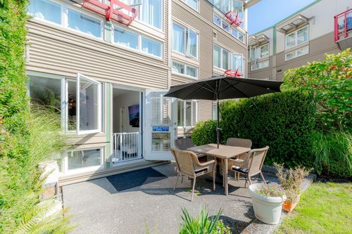 207-99 Chapel St, Nanaimo, BC, V9R5H3 | Card Image